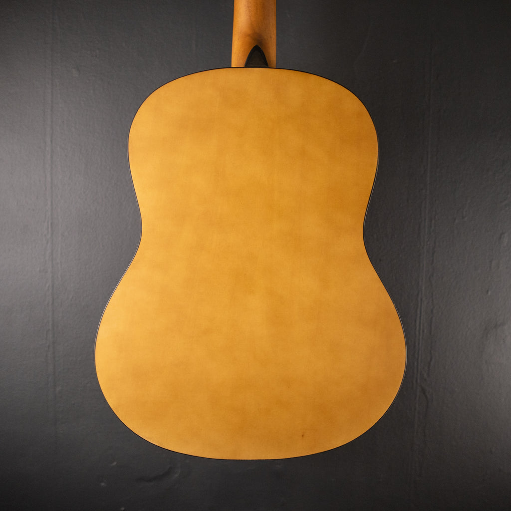 Stagg C430 M NAT Guitar pack with 3/4 natural-coloured classical guitar with linden top, tuner, bag