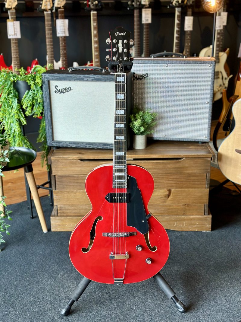 Grote Jazz Guitar